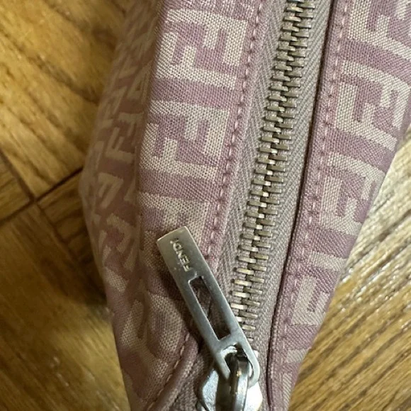 Fendi Mauve Monogram Cosmetic Bag - Picture 4 of 9